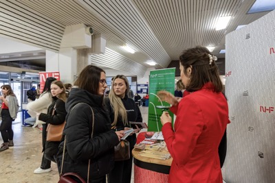 Deň otvorených dverí na Ekonomickej univerzite v Bratislave prilákal viac ako 3 000 študentov