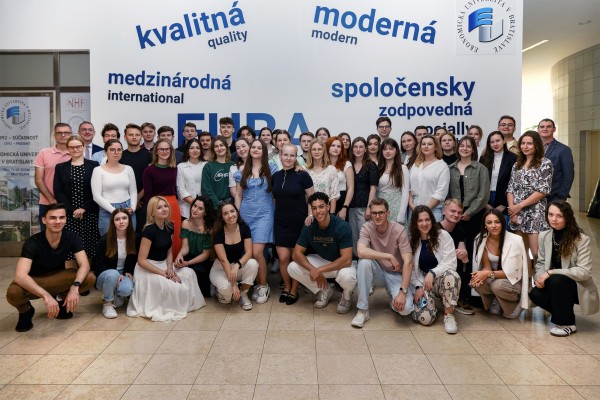 Projekt Central Europe Connect už po 11. krát spojil študentov ekonomických univerzít z Bratislavy, Viedne a Varšavy